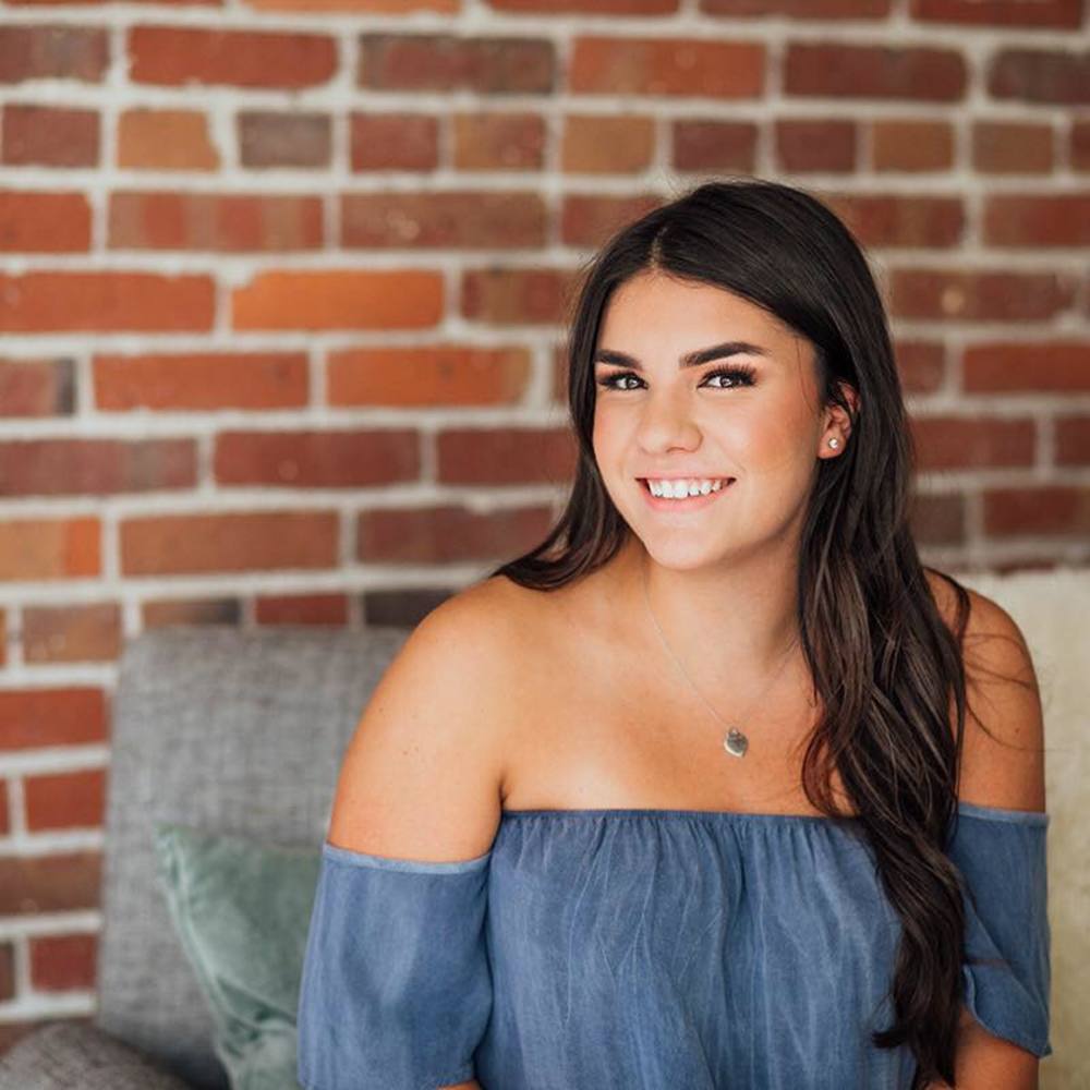 Meet your Posher, Hannah